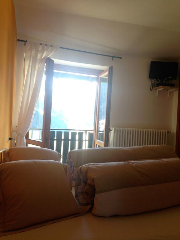 Sasso Nero Hotel Chiesa in Valmalenco Exterior foto