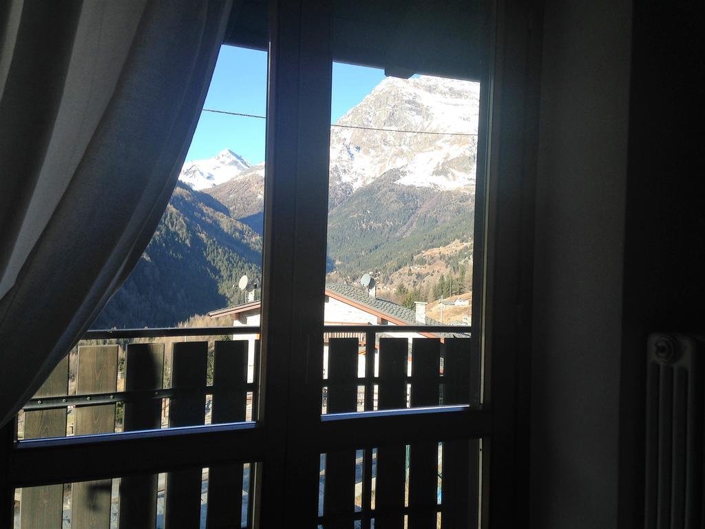 Sasso Nero Hotel Chiesa in Valmalenco Exterior foto