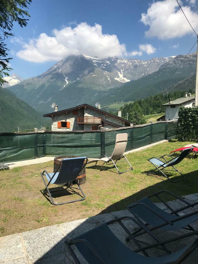 Sasso Nero Hotel Chiesa in Valmalenco Exterior foto