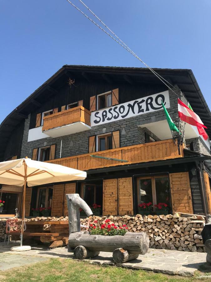 Sasso Nero Hotel Chiesa in Valmalenco Exterior foto