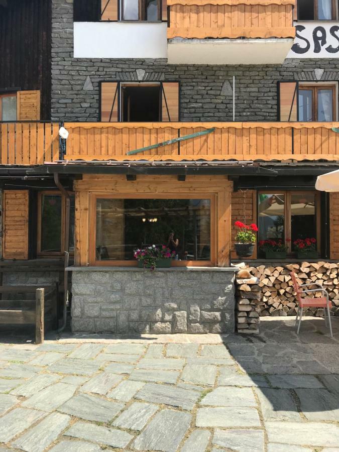 Sasso Nero Hotel Chiesa in Valmalenco Exterior foto